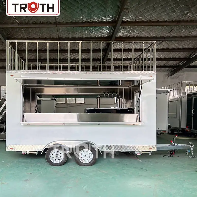Hot Dog Fast Food Truck With Full Kitchen